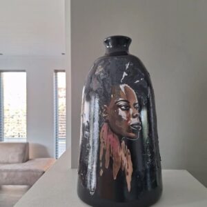 Handbeschilderde portretvaas Fer (zwart)