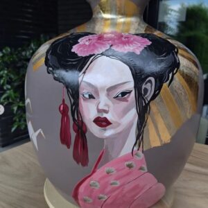 Handbeschilderde vaas Lonne (geisha)