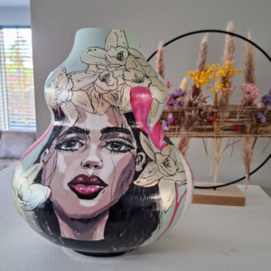 Handbeschilderde vaas Barbamama (met portret)