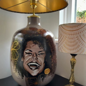 Handbeschilderde vaaslamp Smile